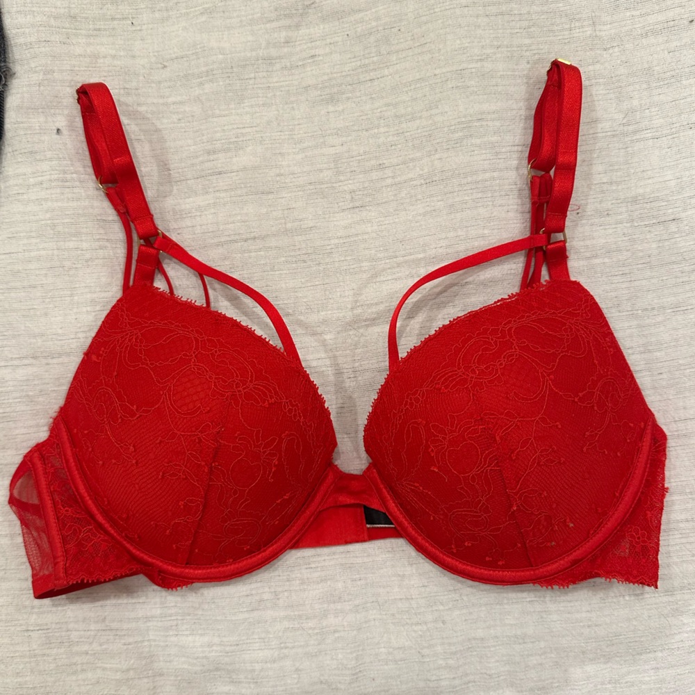 Victoria’s secret push up bra